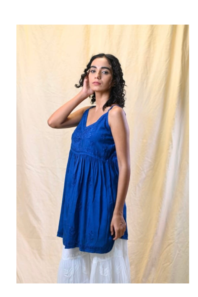 Blue Linen Short Top – Lucknowi Chikankari